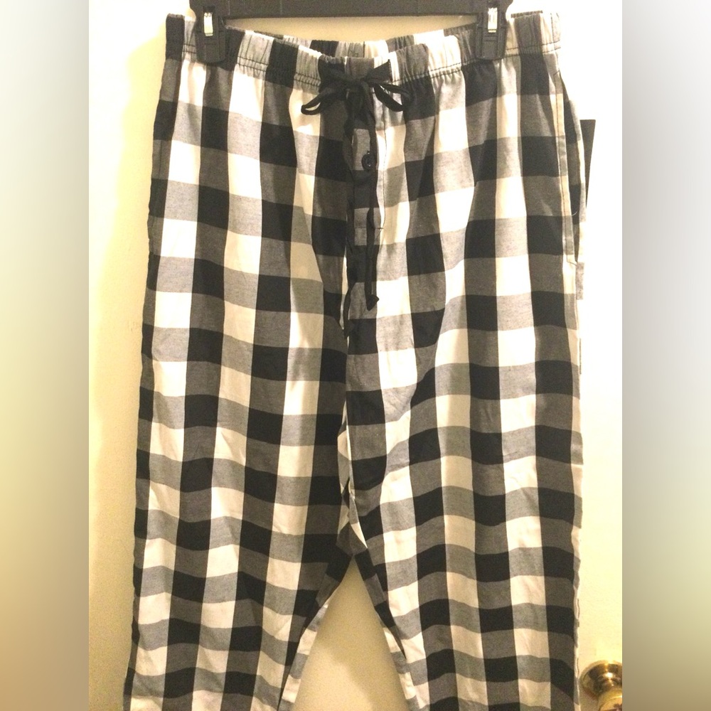 Men's Black and White Lightweight Pajamas /Loungewear